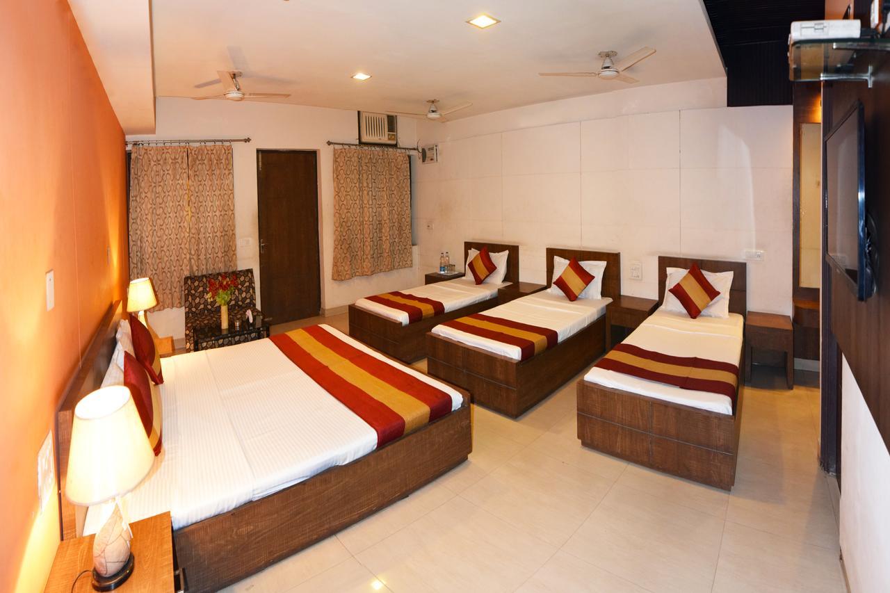 Hotel Palace Amritsar Exterior foto